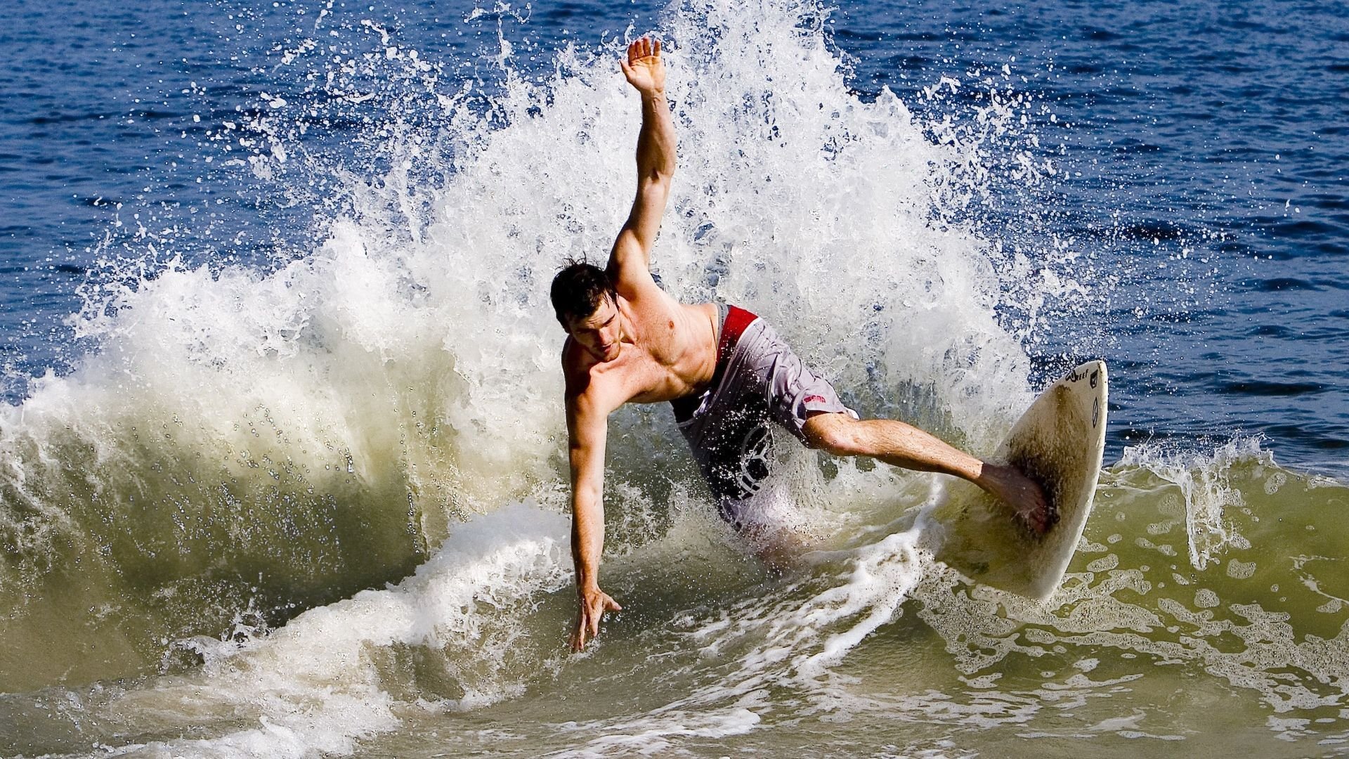 塞尔比逆袭麦克吉尔,成功晋级斯诺克国锦赛四强,展示无与伦比的实力